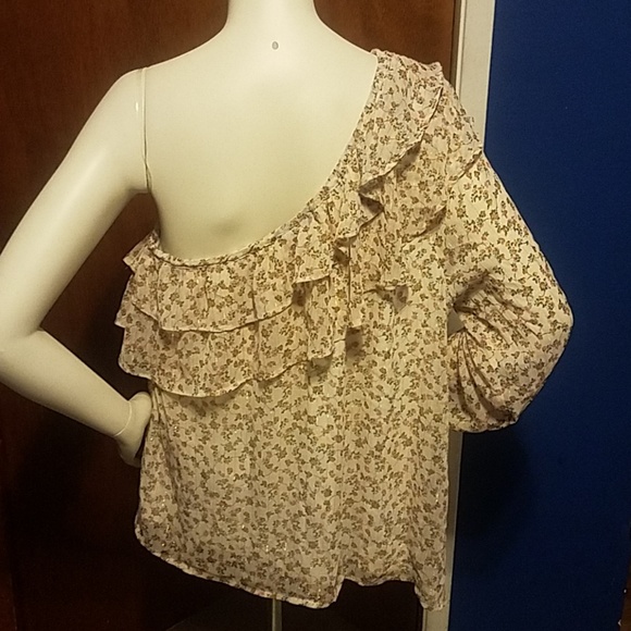 Torrid  Floral Chiffon Ruffled One Shoulder Top - Picture 3 of 5